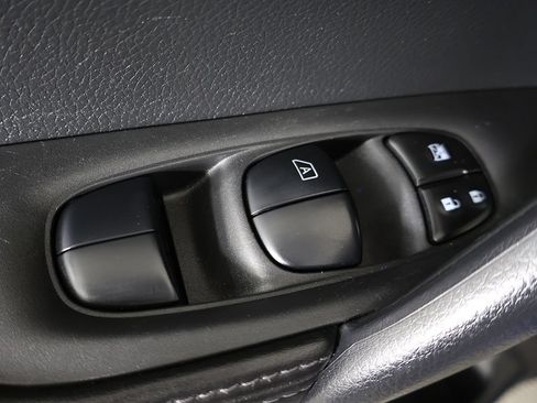 Used 2021 Nissan Rogue Sport S FWD image 32