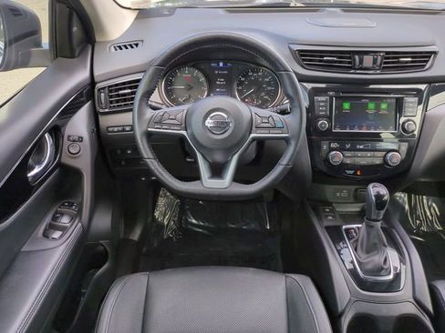 Used 2022 Nissan Rogue Sport SL w/ Premium Package image 16