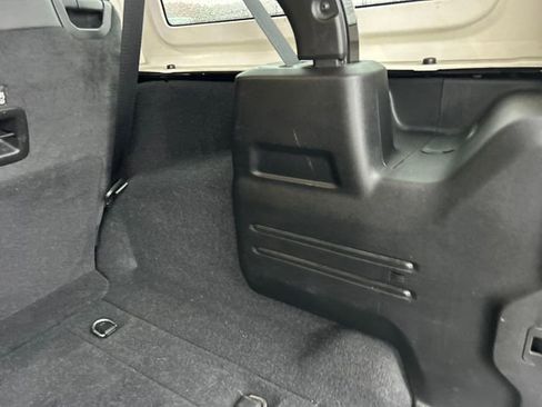 Used 2021 Jeep Wrangler Unlimited Rubicon w/ Xtreme Recon 35" Tire Package image 45