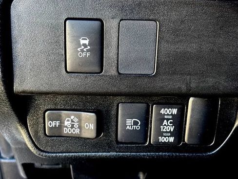 Used 2022 Toyota Tacoma TRD Off-Road w/ Technology Package RWD image 22