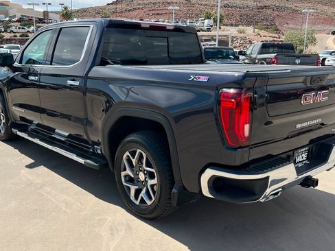Used 2023 GMC Sierra 1500 SLT w/ SLT Premium Package AWD/4WD image 3