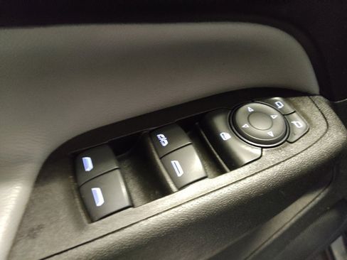 Used 2023 Chevrolet Equinox LT FWD image 27
