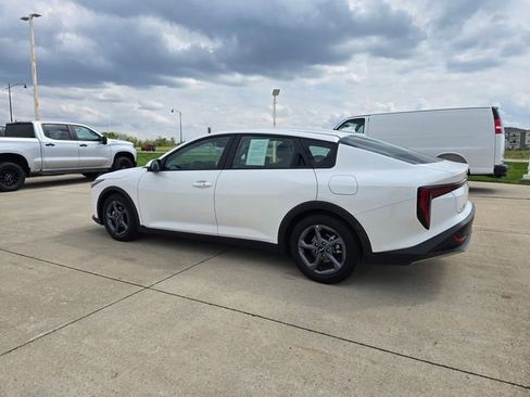 Used 2025 Kia K4 FWD image 11