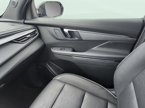 Used 2025 Buick Enclave Sport Touring image 23