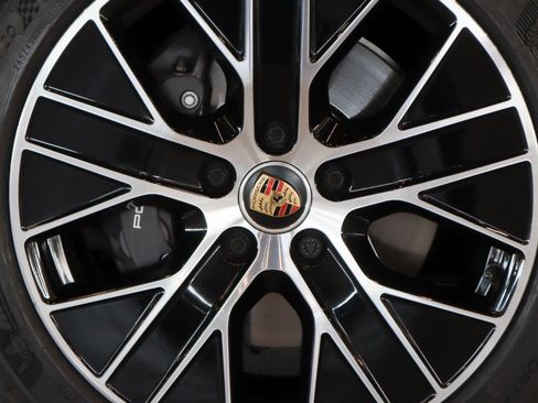 Used 2023 Porsche Taycan RWD image 13