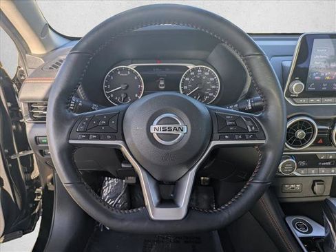 Used 2022 Nissan Sentra SR w/ SR Premium Package image 13