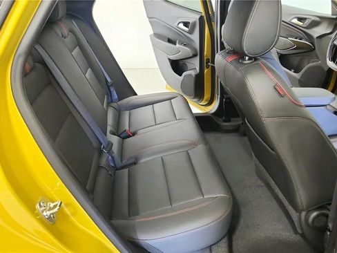 Used 2025 Chevrolet Trax RS w/ Driver Confidence Package FWD image 38