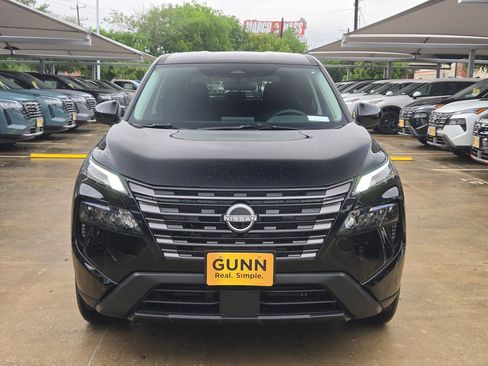 New 2026 Nissan Rogue SV FWD image 8