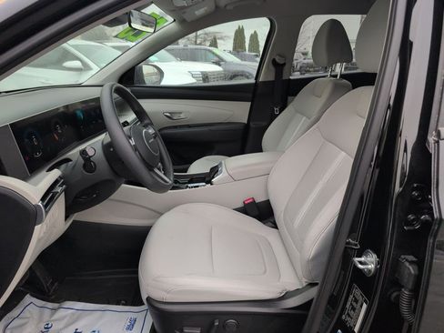 Certified 2025 Hyundai Tucson SEL image 10