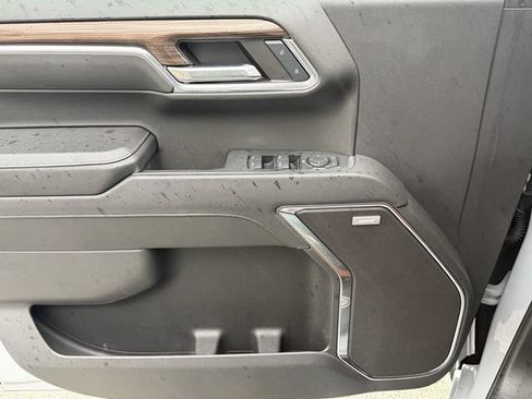 Used 2024 Chevrolet Silverado 1500 RST w/ Convenience Package II RWD image 30