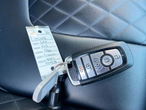 Used 2024 Ford Edge Titanium image 32