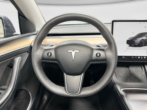 Used 2023 Tesla Model Y Long Range AWD/4WD image 7