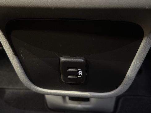 Used 2022 GMC Terrain SLE w/ Driver Convenience Package FWD image 12