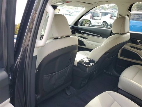New 2025 Kia Telluride S image 17