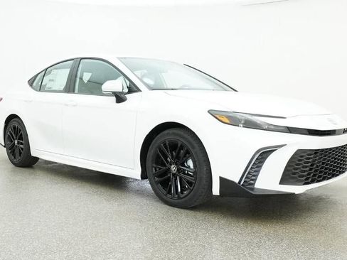 New 2026 Toyota Camry SE image 29