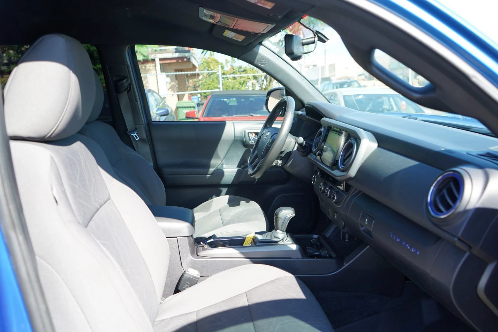 Used 2016 Toyota Tacoma TRD Off-Road RWD image 20