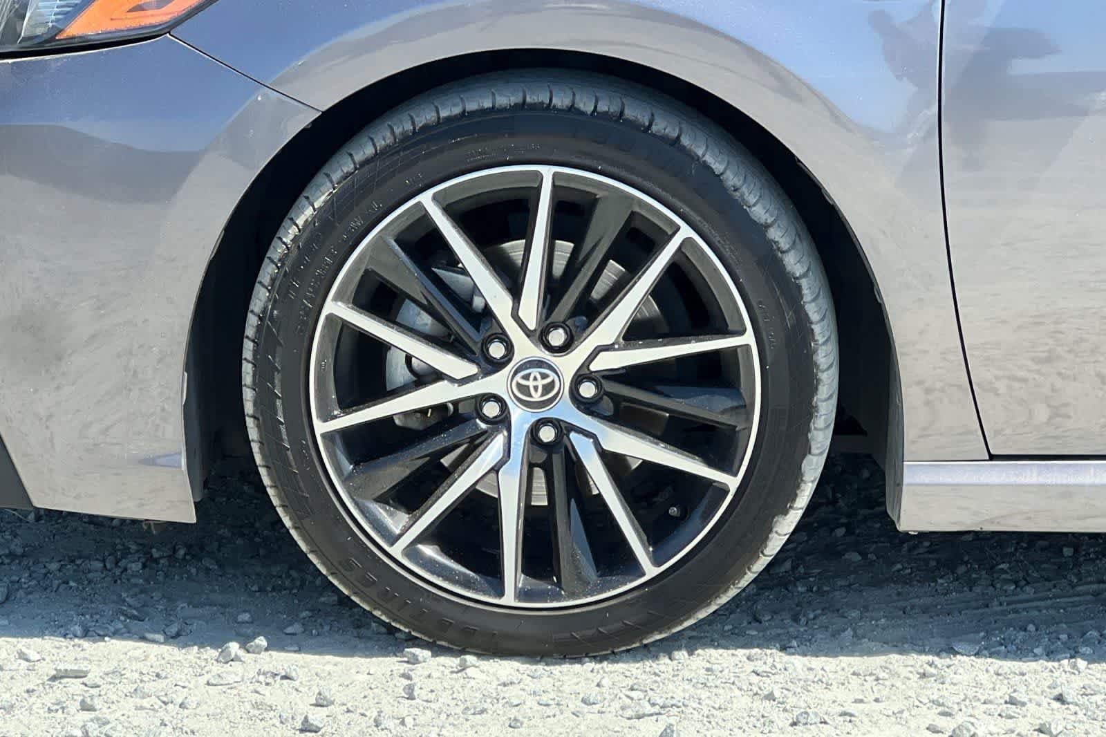 Used 2022 Toyota Camry SE w/ Cold Weather Package FWD image 43