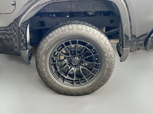 Used 2025 GMC Sierra 1500 AT4 w/ AT4 Premium Package AWD/4WD image 38