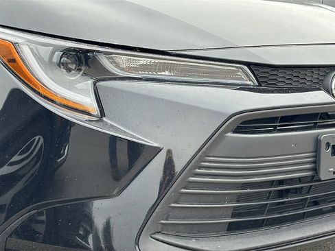 Used 2025 Toyota Corolla LE image 13