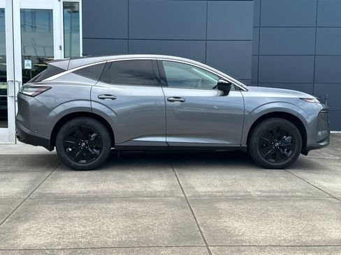 Used 2025 Nissan Murano SV AWD/4WD image 2