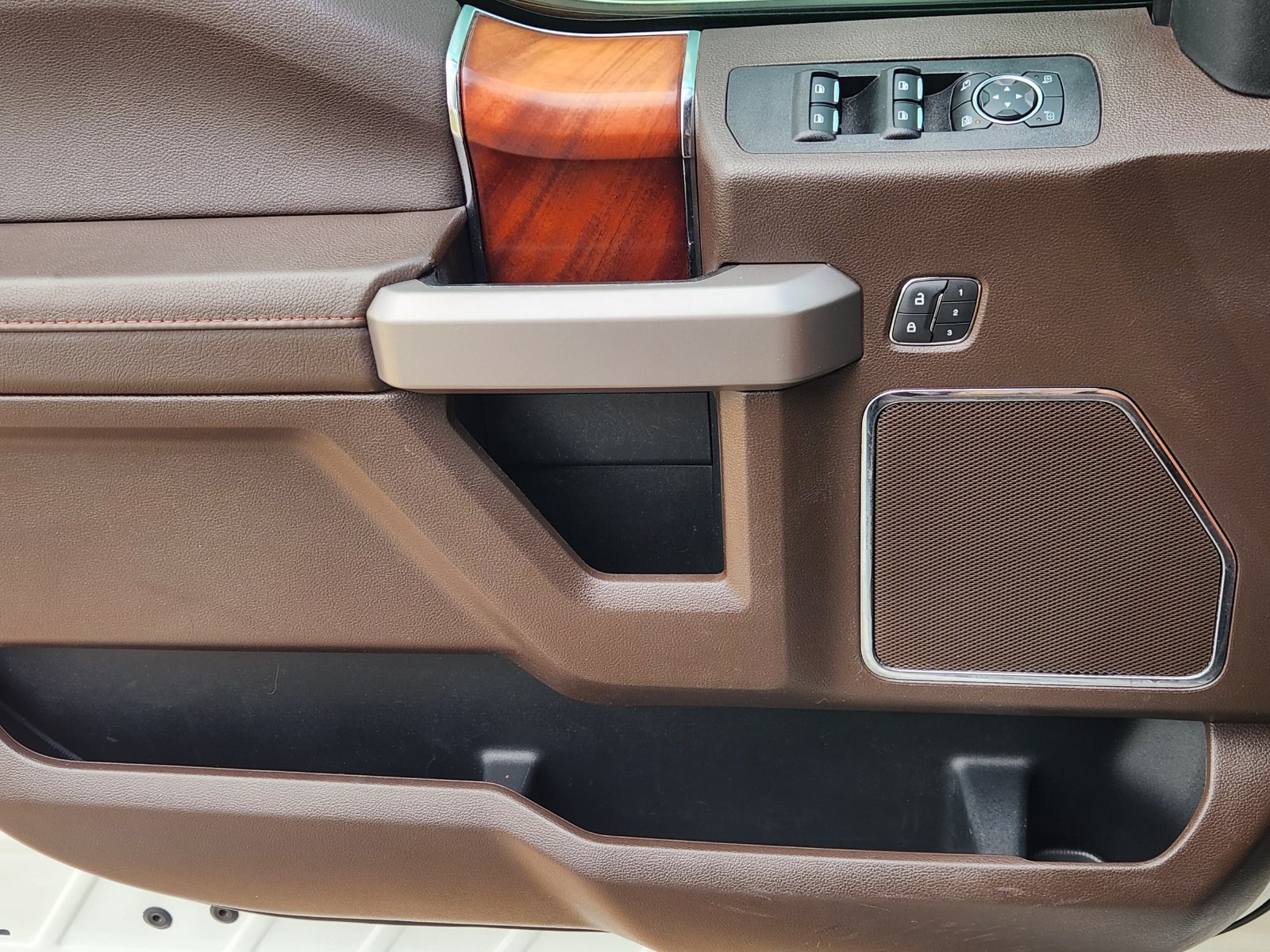 Used 2020 Ford F150 King Ranch w/ Equipment Group 601A Luxury AWD/4WD image 26