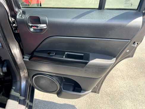 Used 2014 Jeep Patriot Latitude image 21