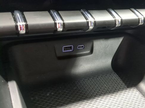 Used 2025 GMC Terrain Elevation w/ Elevation Premium Package image 36