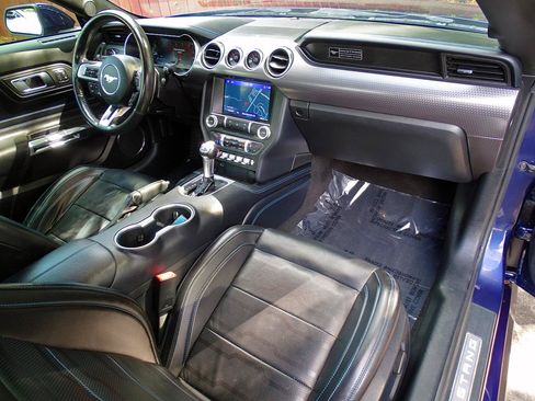 Used 2020 Ford Mustang GT Premium w/ GT Performance Package RWD image 34