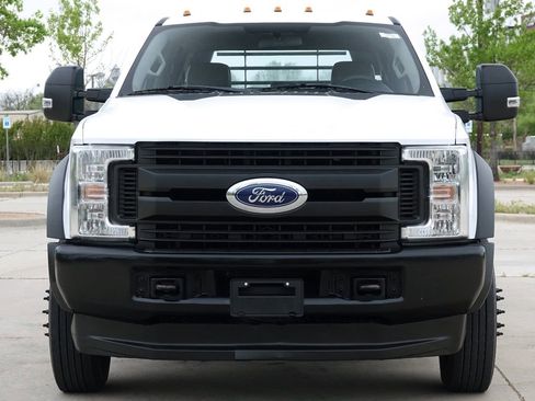 Used 2019 Ford F550 4x4 Crew Cab Super Duty w/ Power Equipment Group image 3
