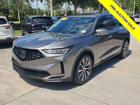 Certified 2025 Acura MDX FWD w/ Technology Package image 3