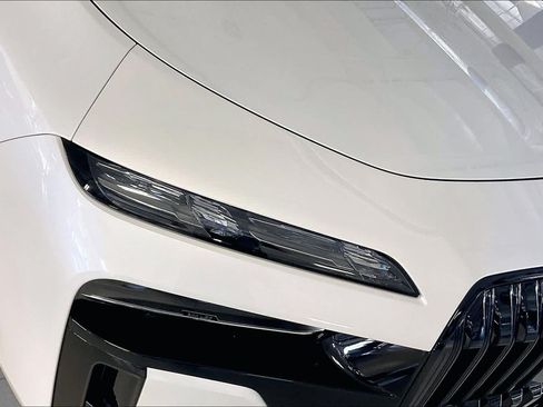 Used 2024 BMW i7 eDrive50 w/ M Sport Package RWD image 25