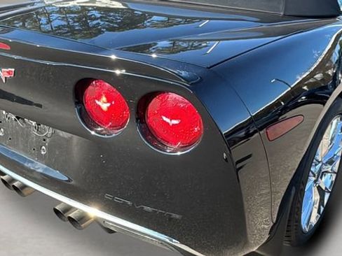 Used 2007 Chevrolet Corvette Convertible w/ Preferred Equipment Group image 35
