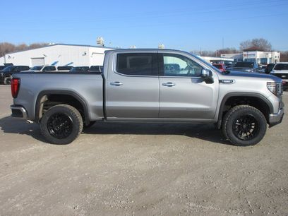 New 2026 GMC Sierra 1500 SLT w/ SLT Convenience Package