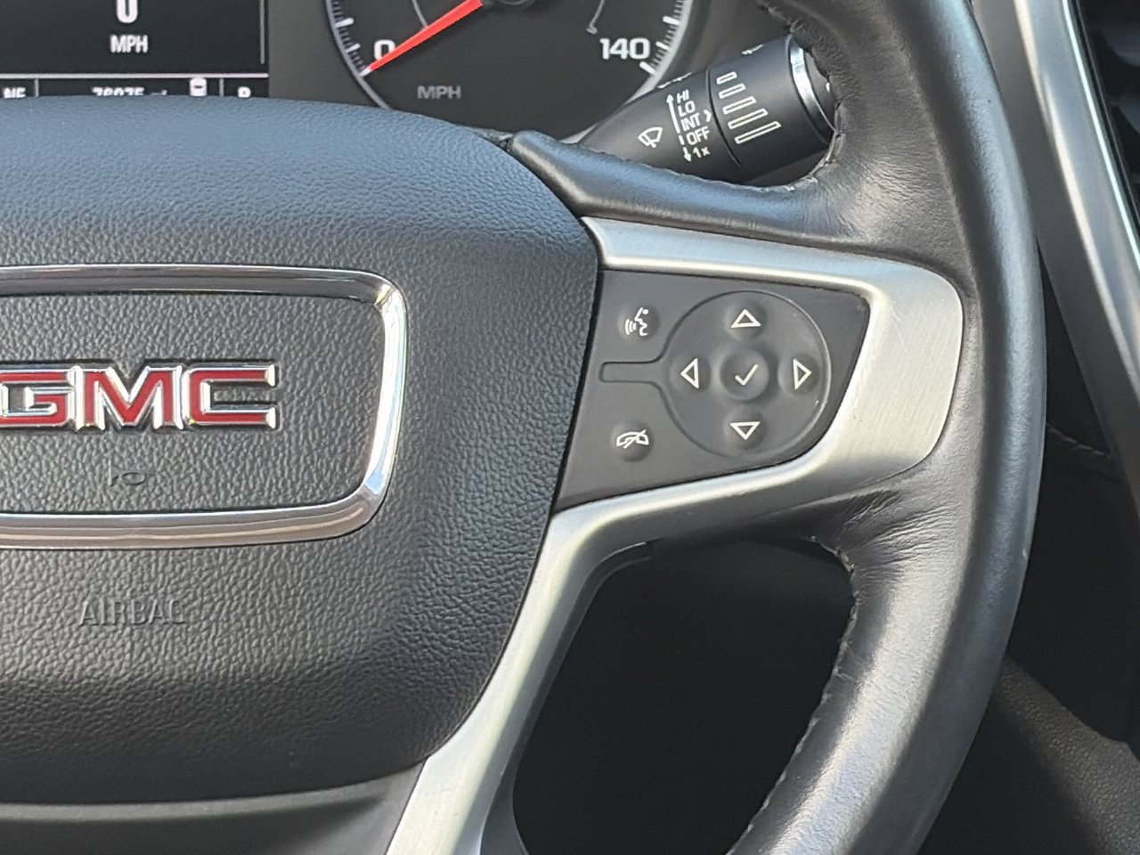 Used 2017 GMC Acadia SLE FWD image 23