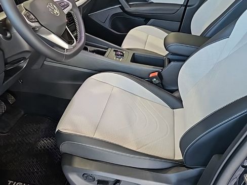 New 2026 Volkswagen Tiguan SE AWD/4WD image 28