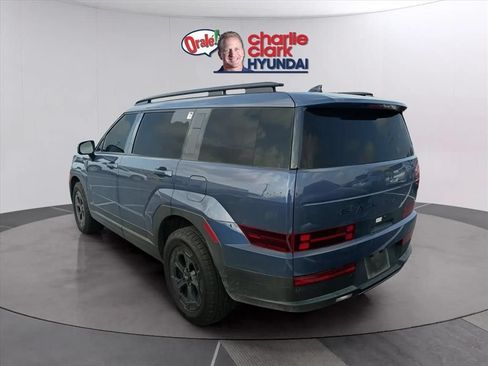 Used 2025 Hyundai Santa Fe XRT AWD/4WD image 2