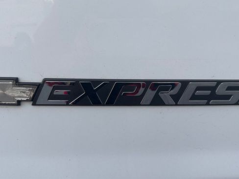 Used 2017 Chevrolet Express 3500 LT w/ LT Preferred Equipment Group image 30