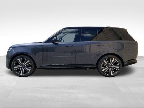 New 2025 Land Rover Range Rover SE image 4