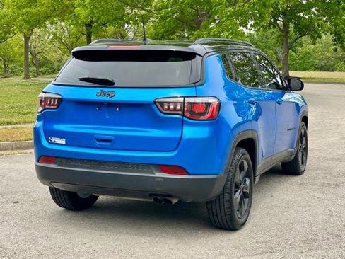 Used 2018 Jeep Compass Latitude w/ Popular Equipment Group FWD image 7