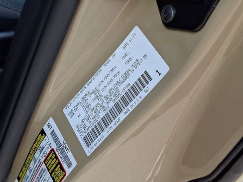 Certified 2020 Toyota Tacoma SR w/ SX Package AWD/4WD image 30