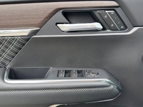 New 2026 GMC Acadia Denali image 11