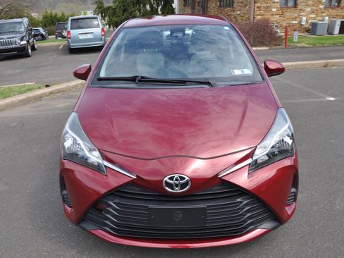Used 2018 Toyota Yaris LE image 5