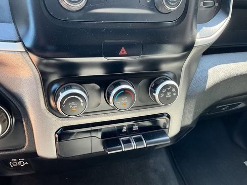 Used 2020 RAM 1500 Big Horn AWD/4WD image 24