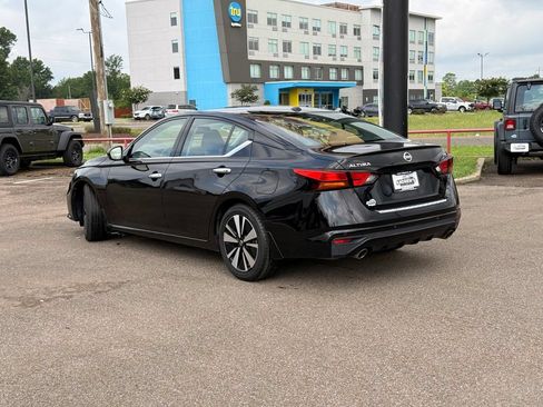 Used 2020 Nissan Altima 2.5 SV FWD image 11
