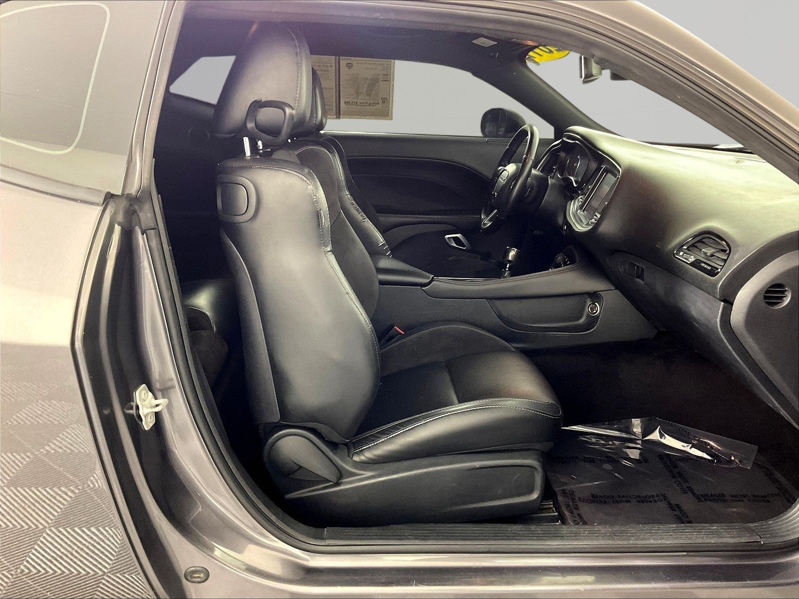 Used 2017 Dodge Challenger R/T Plus RWD image 27
