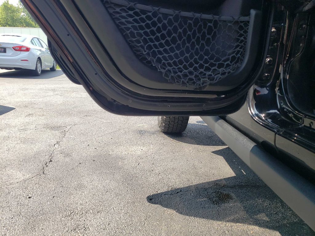 Used 2020 Jeep Gladiator Rubicon AWD/4WD image 39