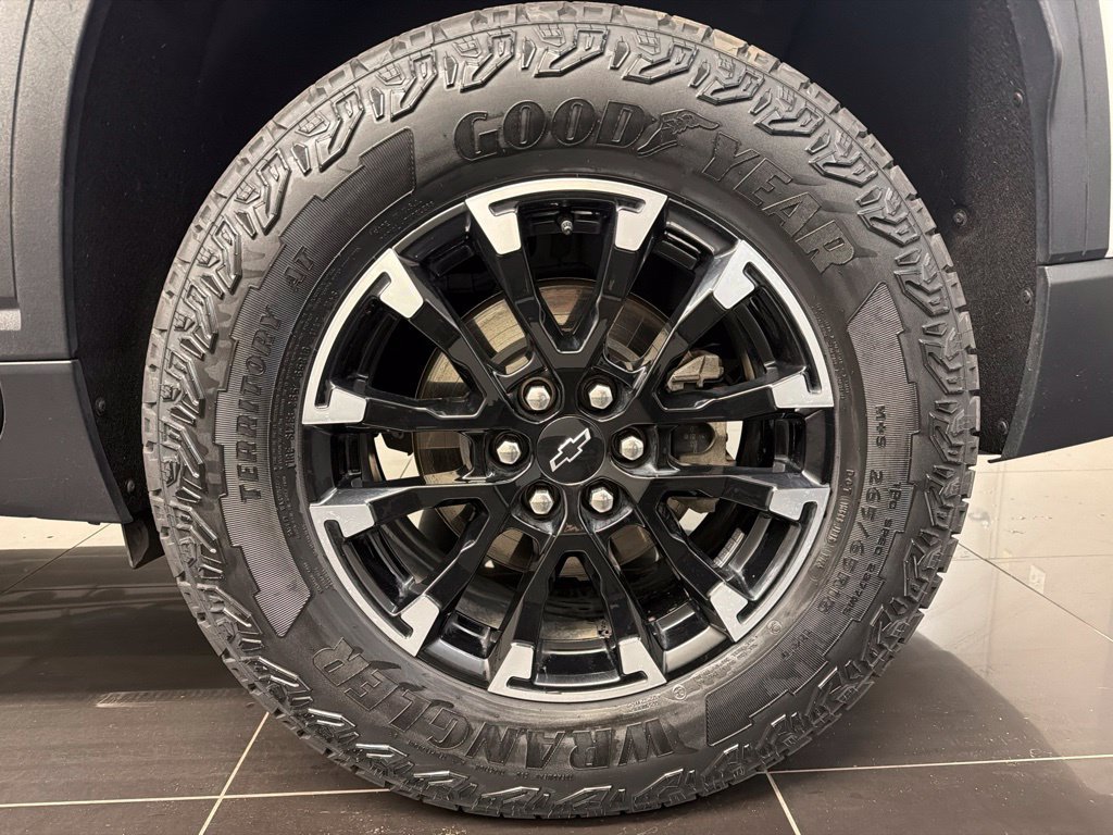 Used 2024 Chevrolet Traverse Z71 AWD/4WD image 7