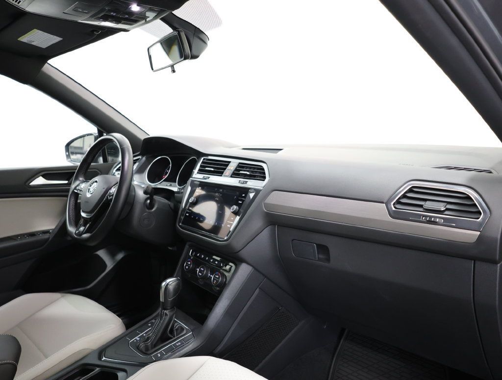 Used 2021 Volkswagen Tiguan SE R-Line FWD image 23