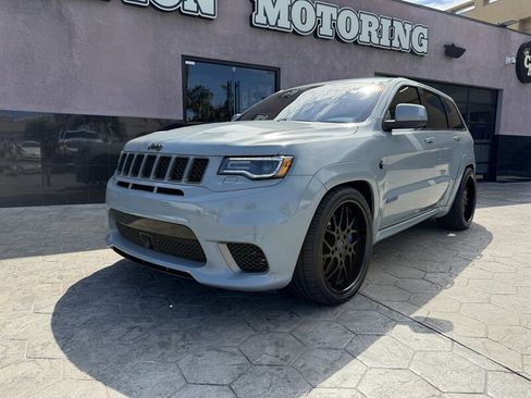 Used 2021 Jeep Grand Cherokee Trackhawk AWD/4WD image 2