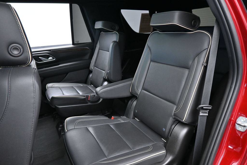 Used 2021 Chevrolet Tahoe Premier w/ Premium Package RWD image 40